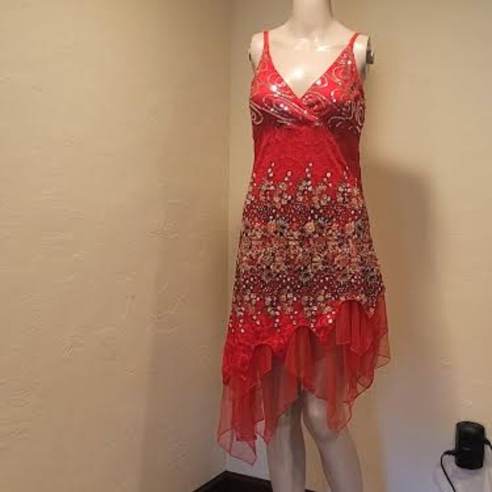 NWT Ever Pretty - red with beautiful floral pattern spaghetti strap - Size 8